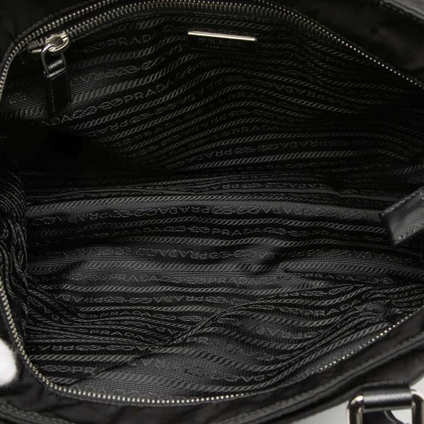 Prada Saffiano Trimmed Tessuto Tote Black Good condition - Model View