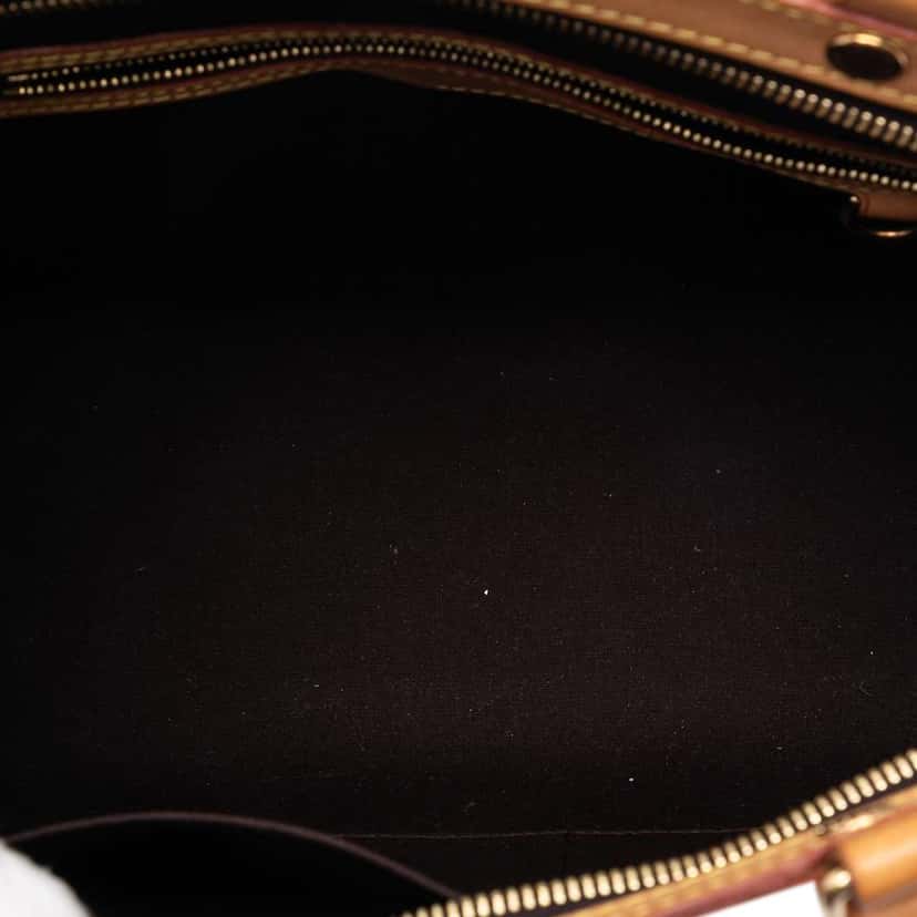 Louis Vuitton Monogram Vernis Brea MM Purple Leather Good condition - Model View