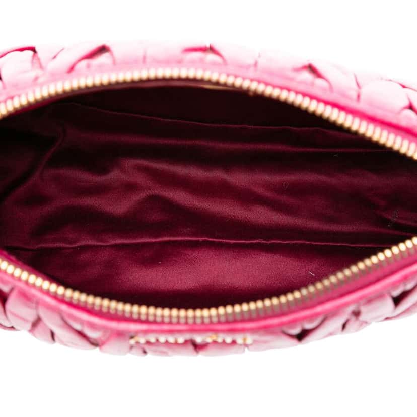 Miu Miu Matelasse Leather Shoulder Bag Pink Leather Good condition - Model View