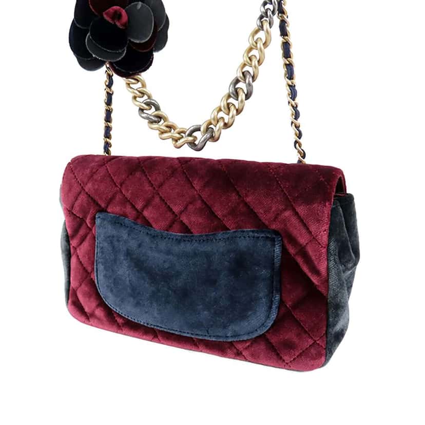 Chanel Medium Quilted Velvet Private Affair Camellia Flap Blue Velvet Very good condition - Back View