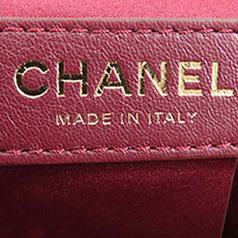 Chanel Medium Quilted Velvet Private Affair Camellia Flap Blue Velvet Very good condition - Model View