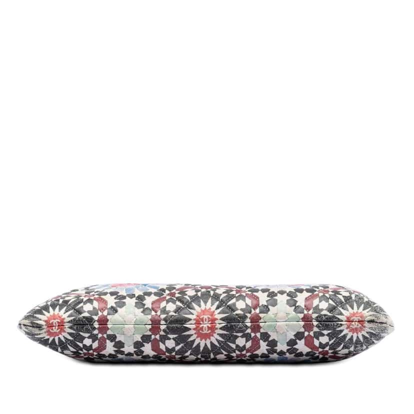 Chanel Paris Dubai Large Printed Lambskin Cosmetic Case MultiColor Leather Good condition - Inside View