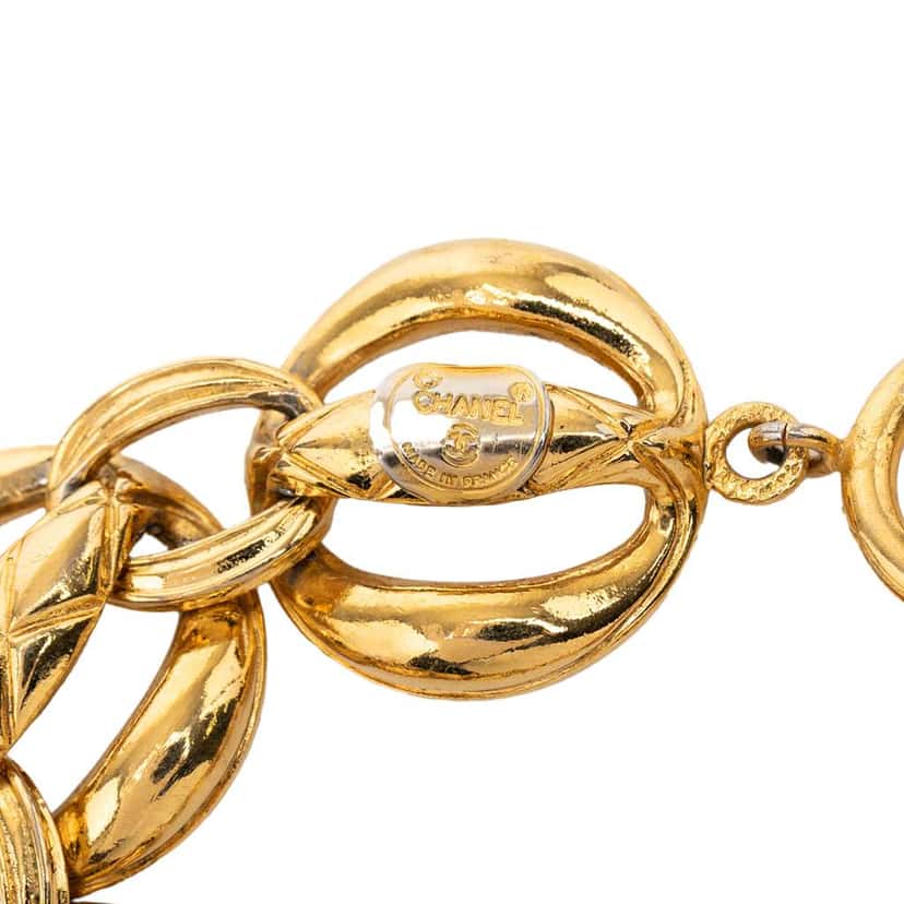 Chanel Gold Plated Quilted Chain Link Bracelet Gold Metal Good condition - Model View