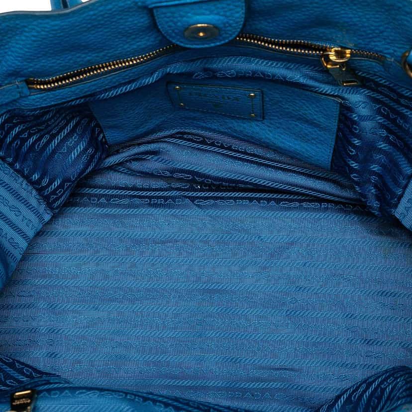 Prada Vitello Daino Open Convertible Tote Blue Leather Very good condition - Model View