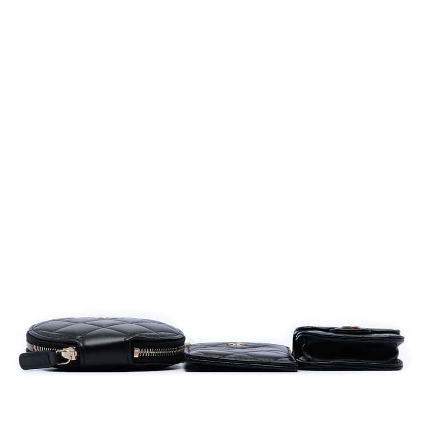 Chanel Quilted Lambskin Pearl Crown CC Wristlet Multi Pouches Black Leather Good condition - Inside View