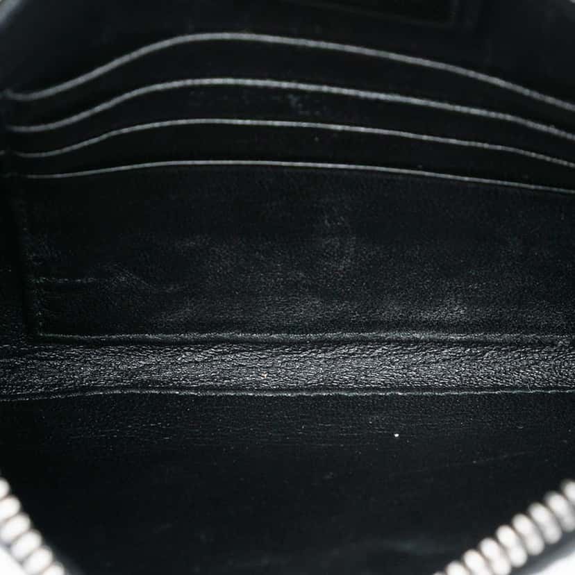 Prada Saffiano Clutch Black Leather Good condition - Model View