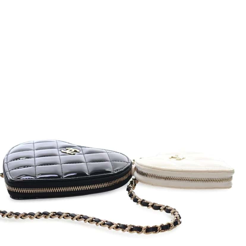 Chanel Quilted Patent Duo Heart Clutch with Chain Black Leather Very good condition - Inside View