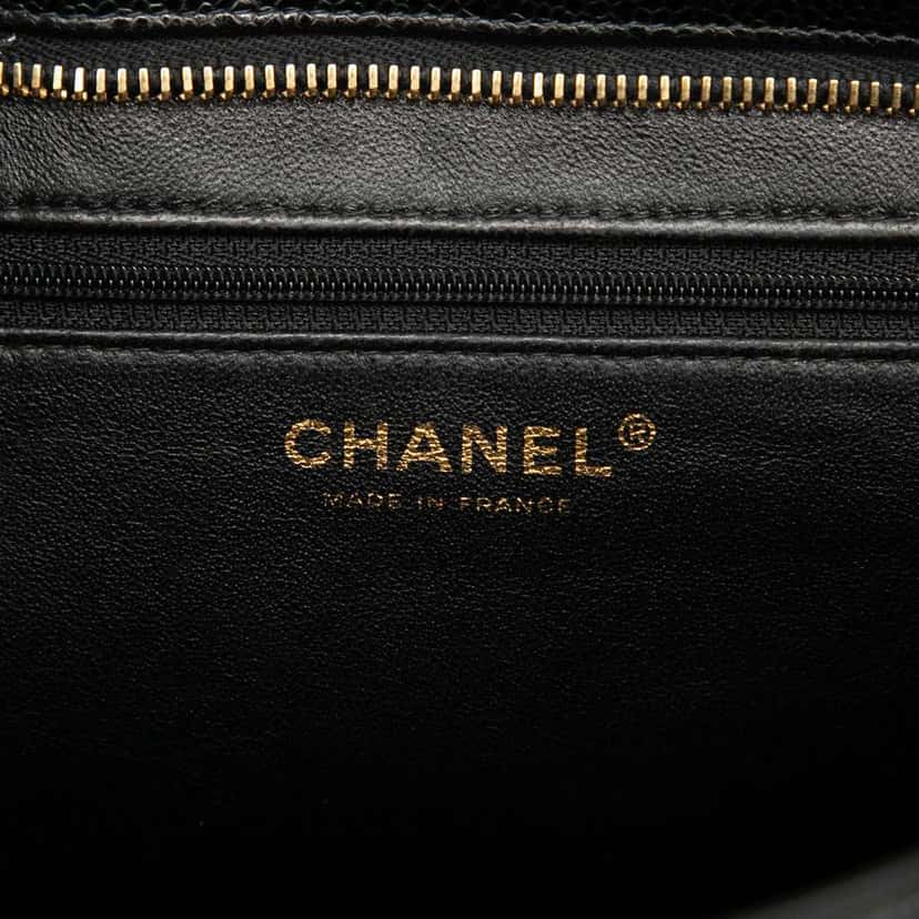 Chanel Caviar Medallion Tote Black Leather Very good condition - Box View
