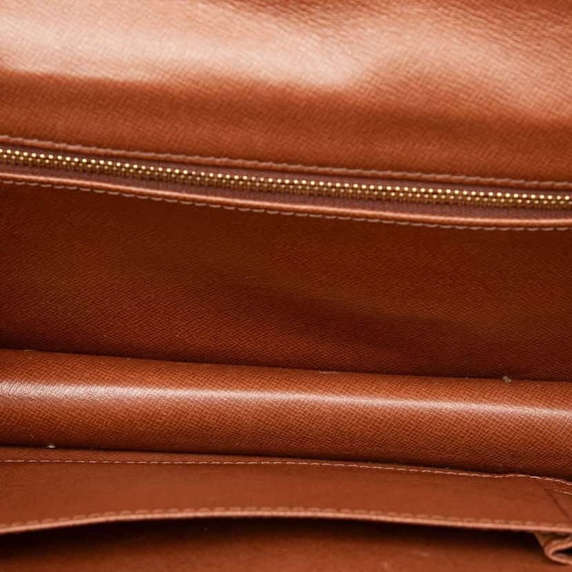 Louis Vuitton Monogram Pochette Dame PM Brown Good condition - Model View