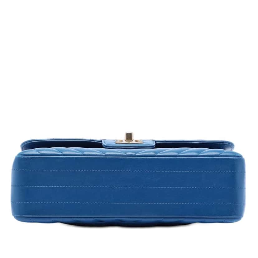 Chanel Small Classic Chevron Lambskin Double Flap Blue Leather Very good condition - Inside View