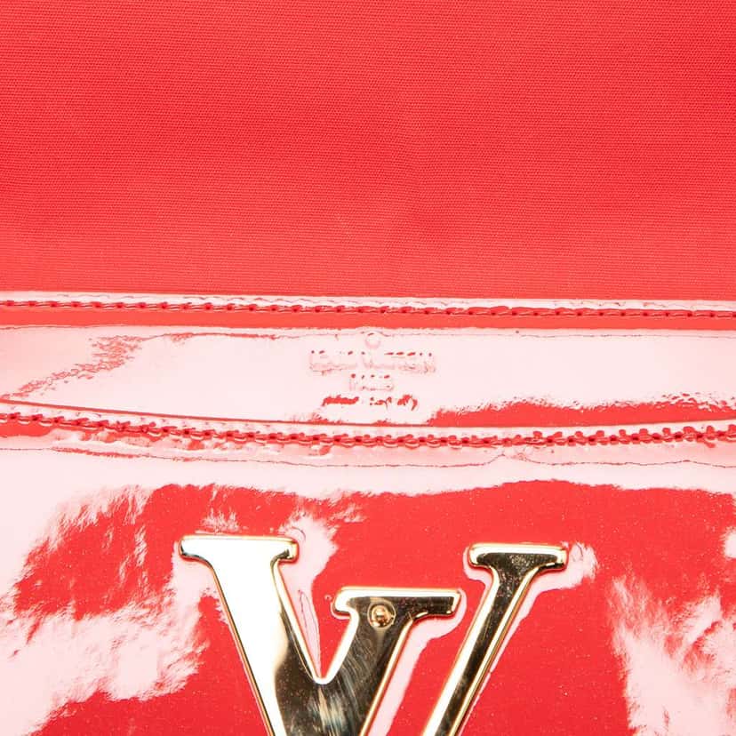 Louis Vuitton Vernis Louise Clutch Red Leather Good condition - Box View