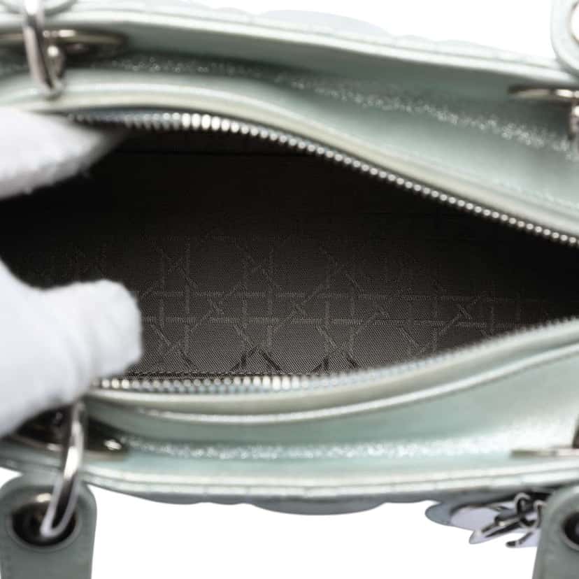 Dior Medium Iridescent Lambskin Cannage Lady Dior Blue Leather Good condition - Model View