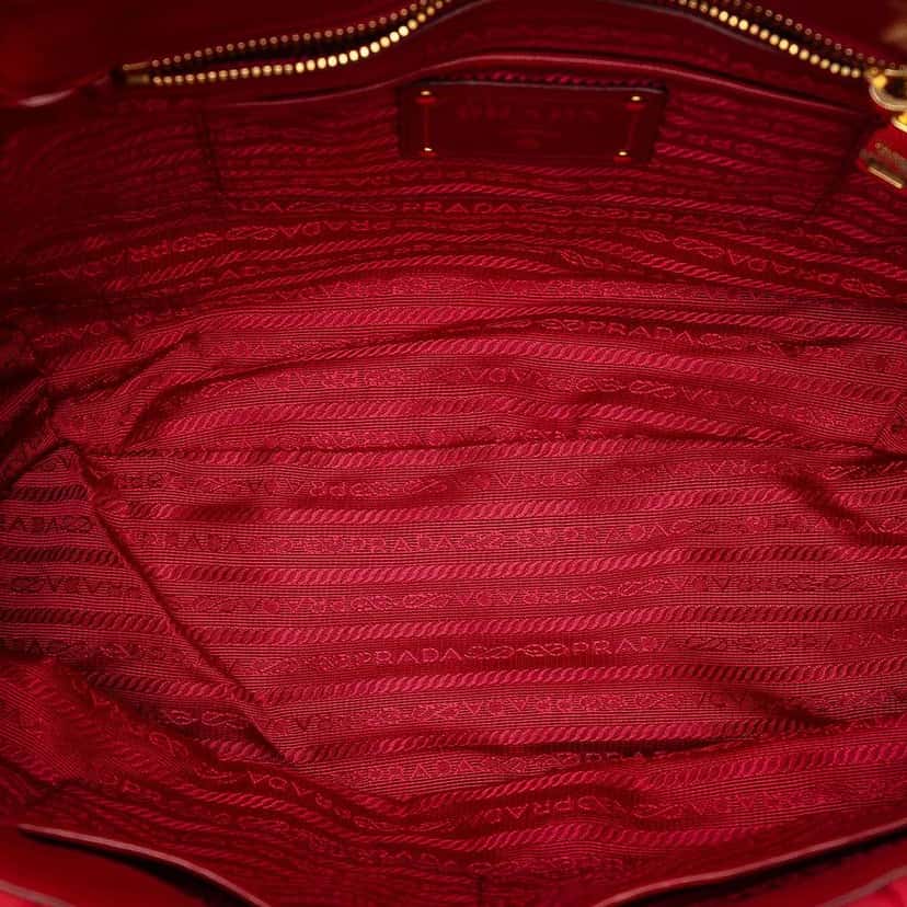 Prada Tessuto Gaufre Satchel Red Good condition - Model View