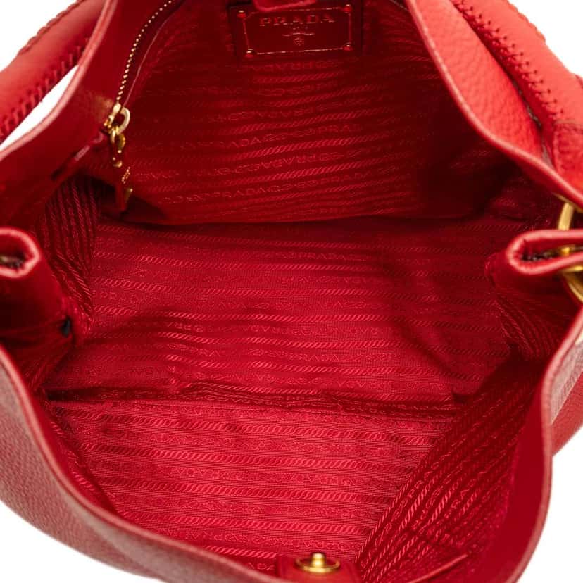 Prada Vitello Daino Hobo Bag Red Leather Very good condition - Model View