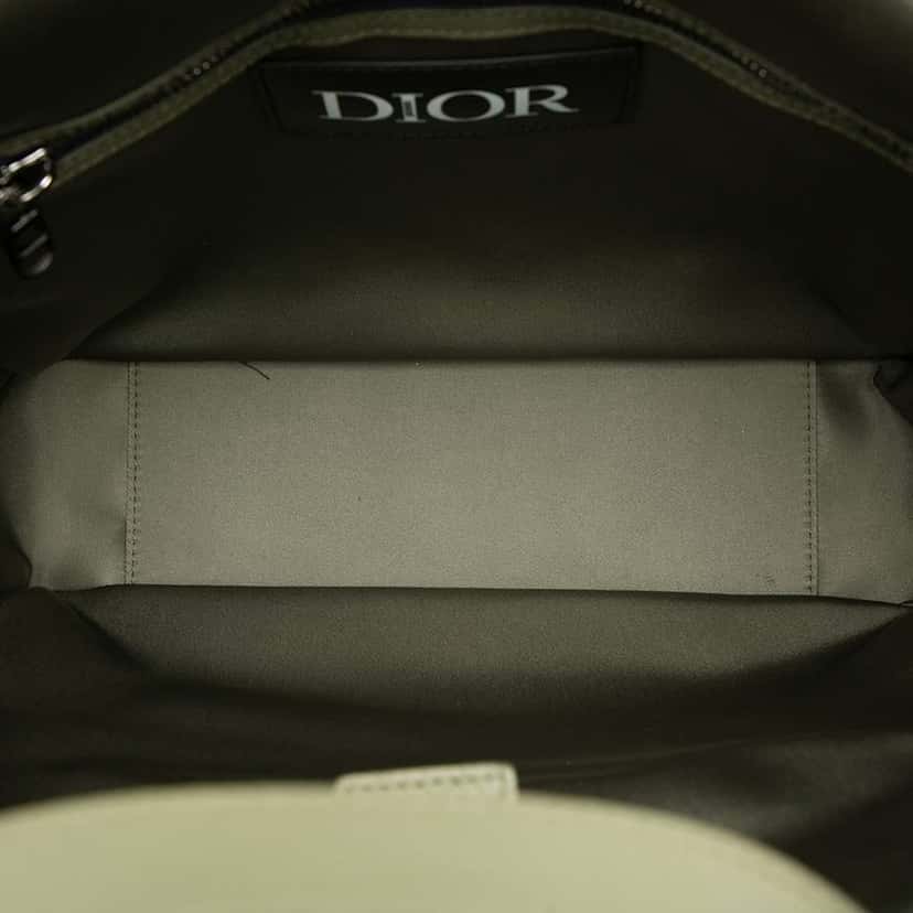 Dior Sacai Nylon and Leather Saddle Tote Green Good condition - Model View