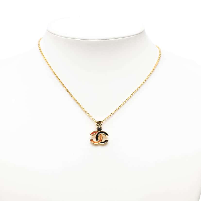 Chanel Gold Plated Enamel CC Pendant Necklace Gold Metal Good condition - Box View
