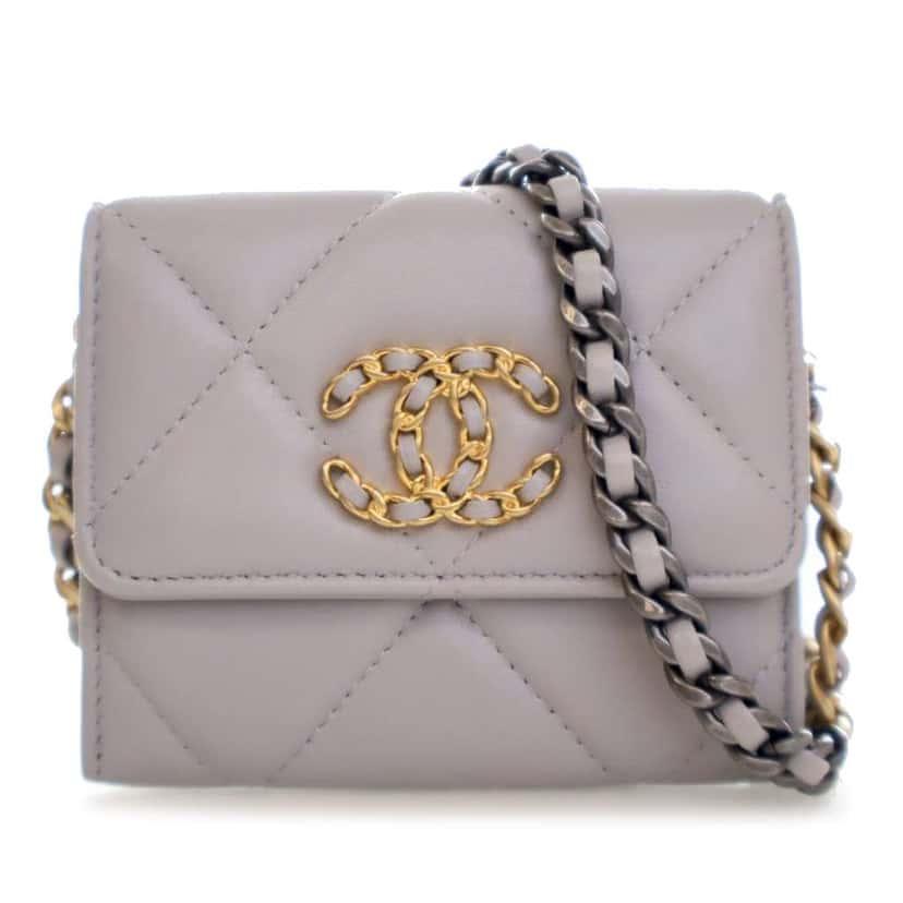 Chanel Quilted Lambskin 19 Flap Coin Purse With Chain Grey Leather Very good condition - Front View