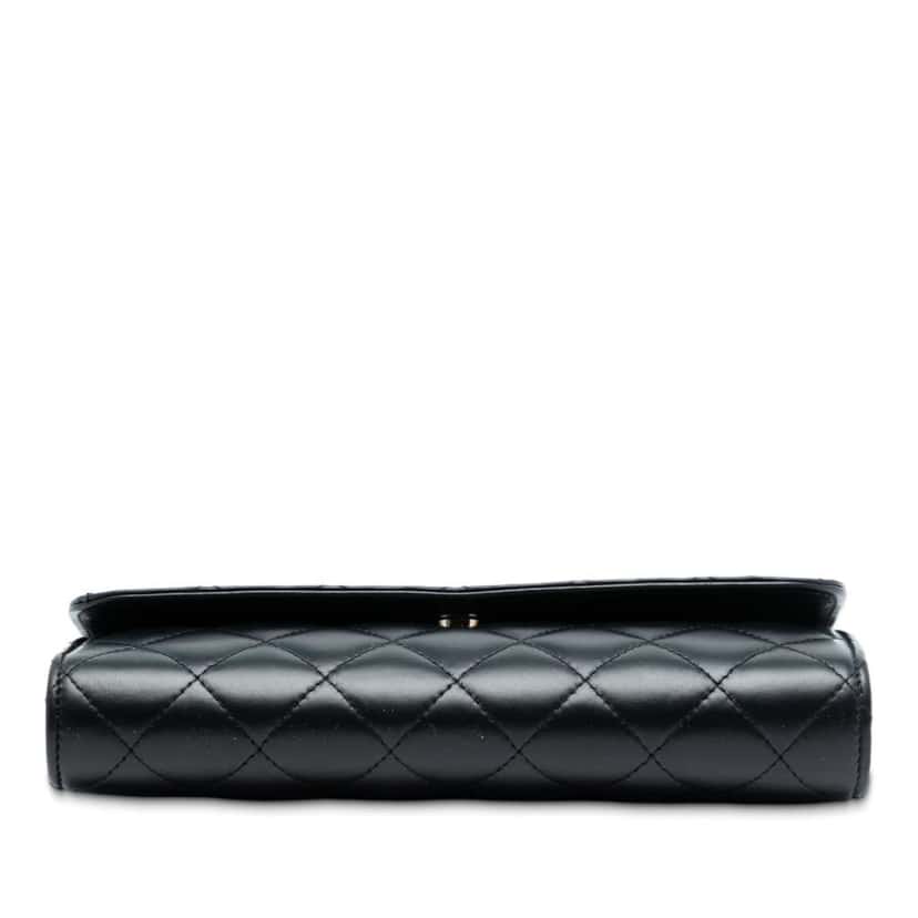 Chanel CC Quilted Calfskin Kiss Lock Flap Phone Holder On Chain Black Leather Very good condition - Inside View