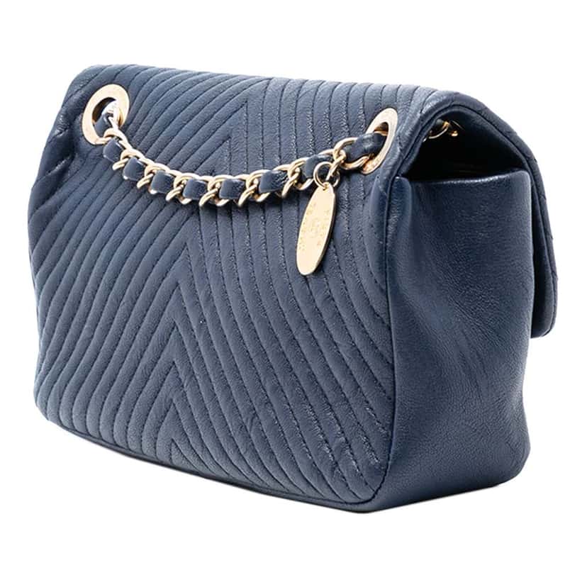 Chanel Small Chevron Wrinkled Calfskin Medallion Charm Surpique Flap Blue Leather Good condition - Back View