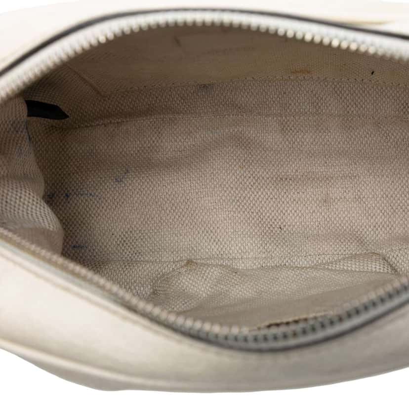 Gucci Leather Soho Disco Crossbody White Leather Very good condition - Model View