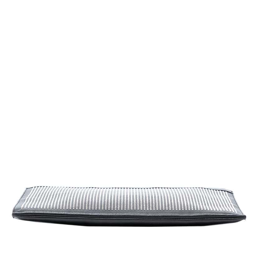 Saint Laurent Studded Leather Clutch Black Leather Very good condition - Inside View