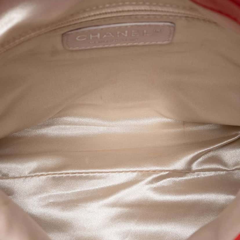 Chanel Medium Lambskin Sombrero Ultimate Soft Hobo Bag Orange Leather Very good condition - Model View