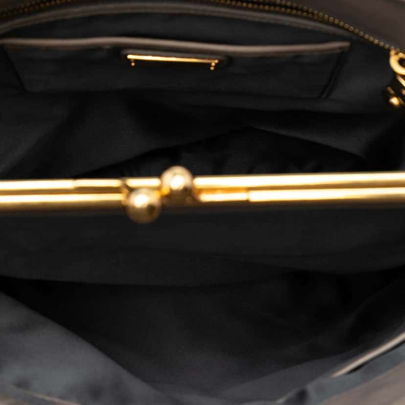 Miu Miu Matelasse Nappa Frame Tote Grey Leather Good condition - Model View