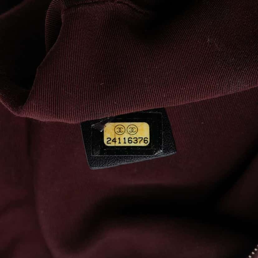 Chanel Medium CC Quilted Lambskin Flap Cosmetic Case Black Leather Very good condition - Box View