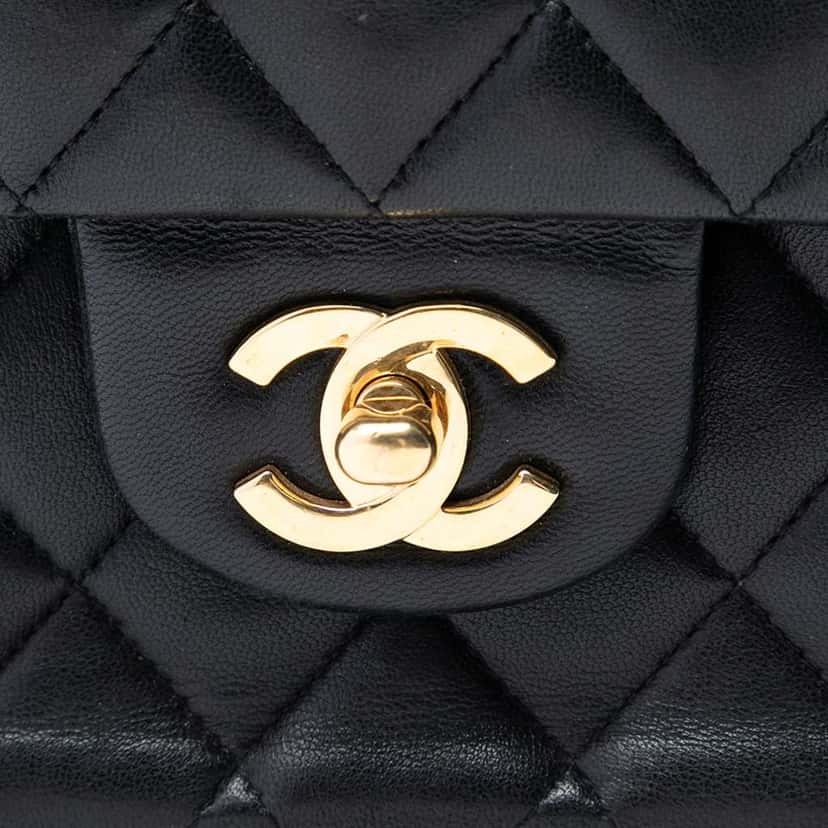 Chanel Medium Classic Lambskin Double Flap Black Leather Good condition - Box View