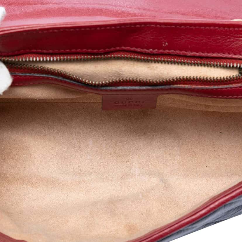 Gucci Medium GG Marmont Matelasse Diagonal Leather Torchon Shoulder Bag Black Leather Very good condition - Model View