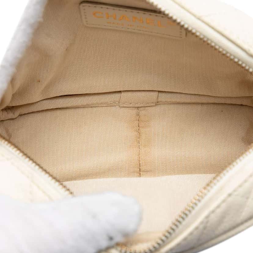 Chanel Mini Quilted Caviar Coco Tassel Camera Case White Leather Very good condition - Model View