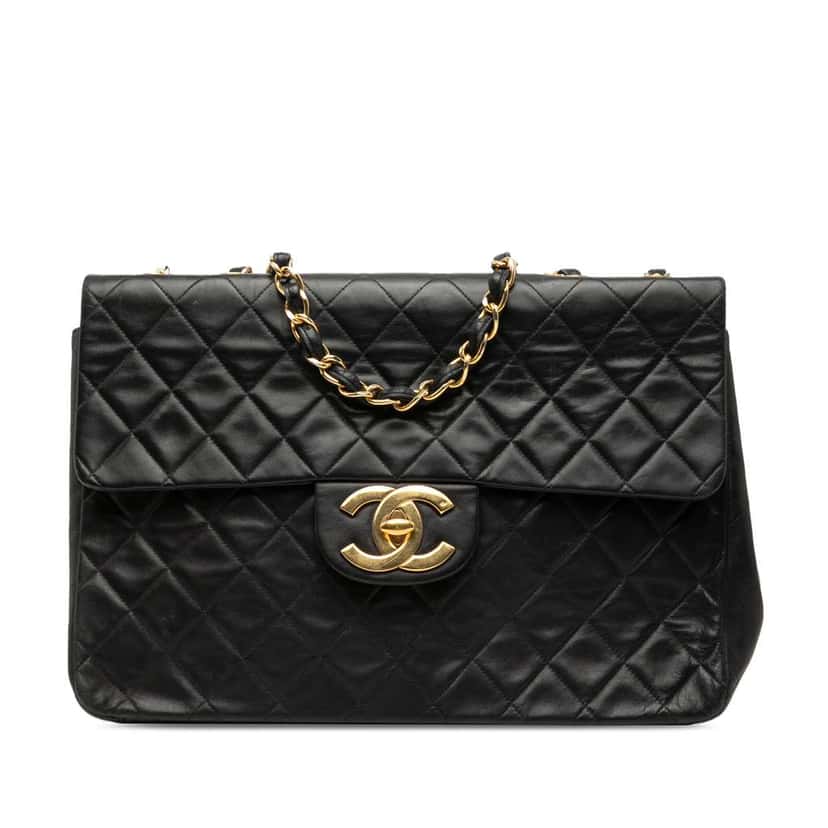 Chanel Maxi XL Classic Lambskin Single Flap Black Leather Very good condition - Front View