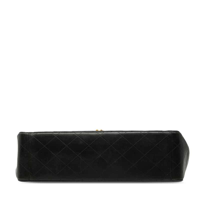 Chanel Maxi XL Classic Lambskin Single Flap Black Leather Very good condition - Inside View
