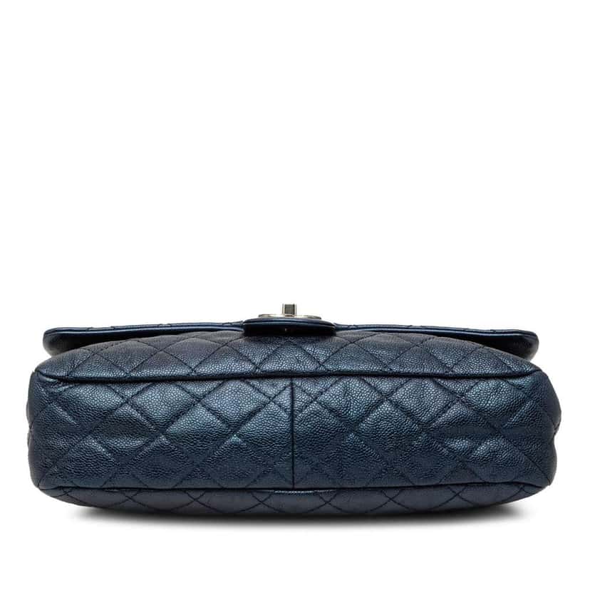 Chanel Jumbo Quilted Iridescent Caviar Easy Flap Blue Leather Very good condition - Inside View
