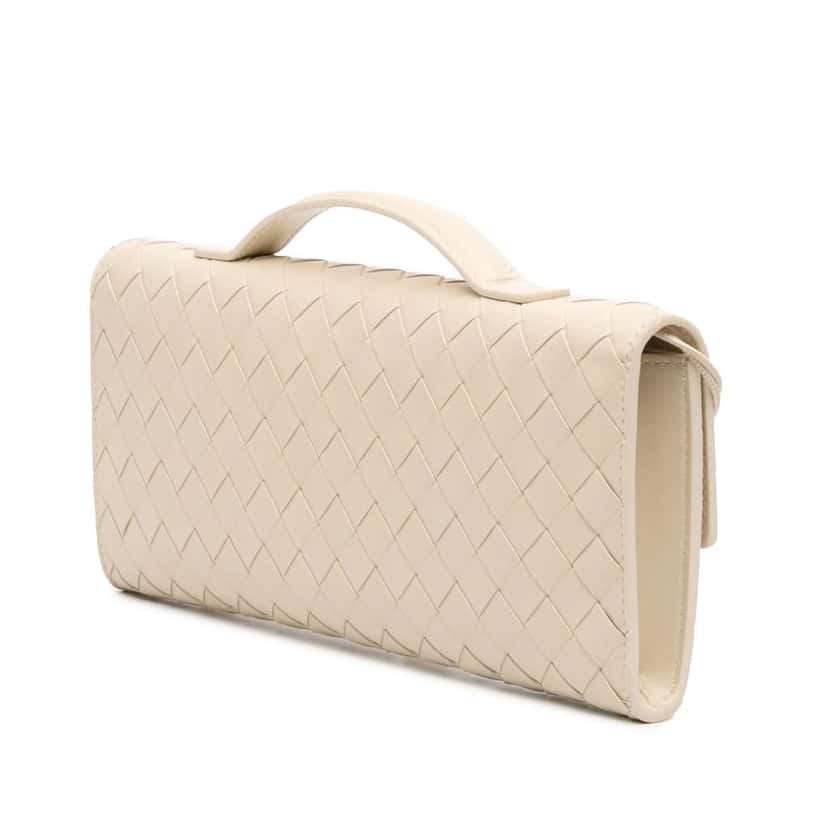 Bottega Veneta Lambskin Intrecciato Andiamo Clutch White Leather Very good condition - Back View