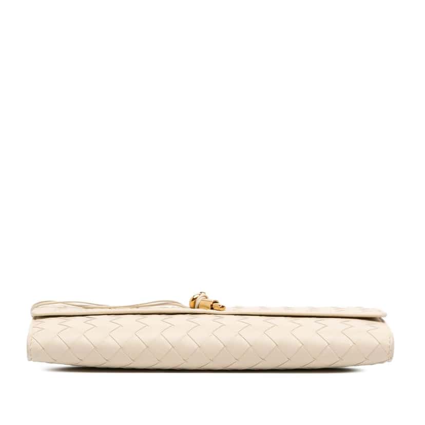 Bottega Veneta Lambskin Intrecciato Andiamo Clutch White Leather Very good condition - Inside View