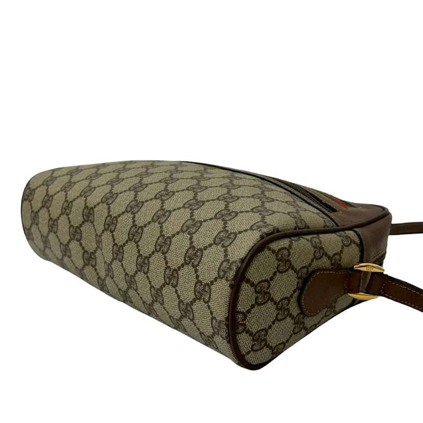 Gucci GG Supreme Web Crossbody Brown Canvas Very good condition - Model View