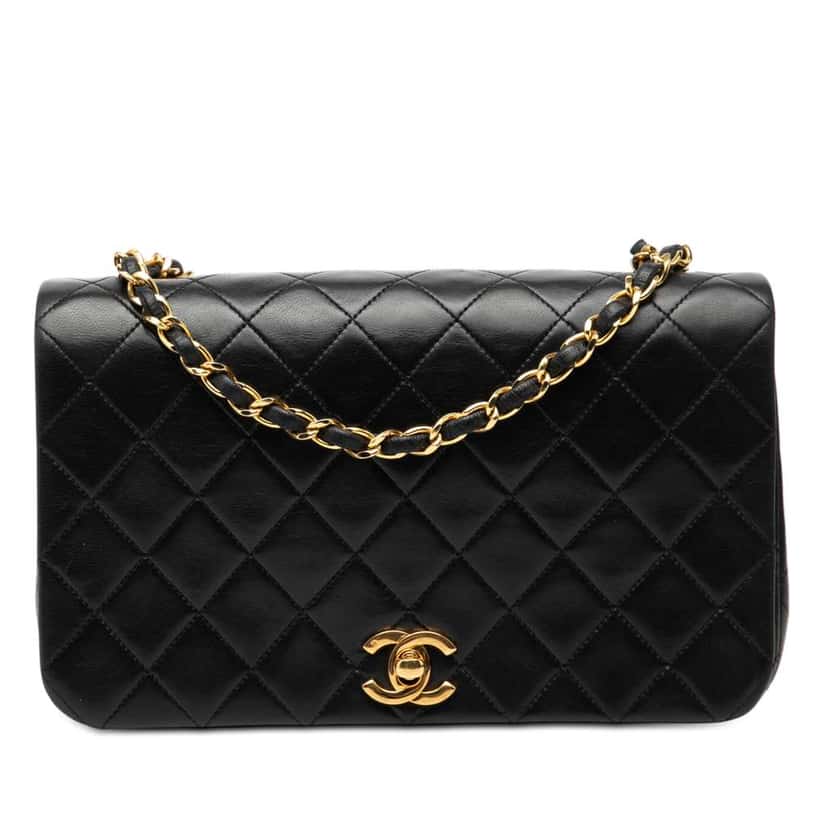 Chanel Medium Quilted Lambskin Full Flap Black Leather Good condition - Front View