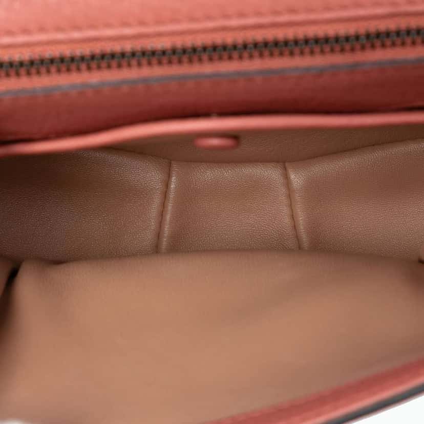 Gucci Small Leather Bamboo Nouveau Fringe Crossbody Pink Leather Very good condition - Model View