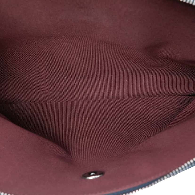 Chanel Medium Quilted Glazed Calfskin Daily Walk Double Zip Shoulder Bag Blue Leather Good condition - Model View