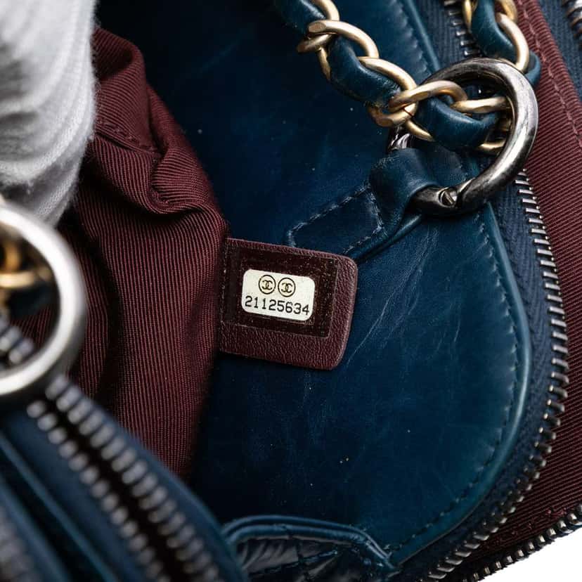 Chanel Medium Quilted Glazed Calfskin Daily Walk Double Zip Shoulder Bag Blue Leather Good condition - Box View