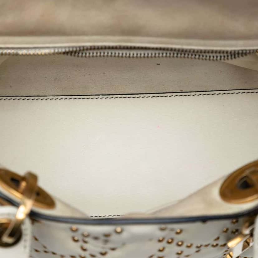 Dior Medium Lambskin Cannage Studded Supple Lady Dior White Leather Very good condition - Model View