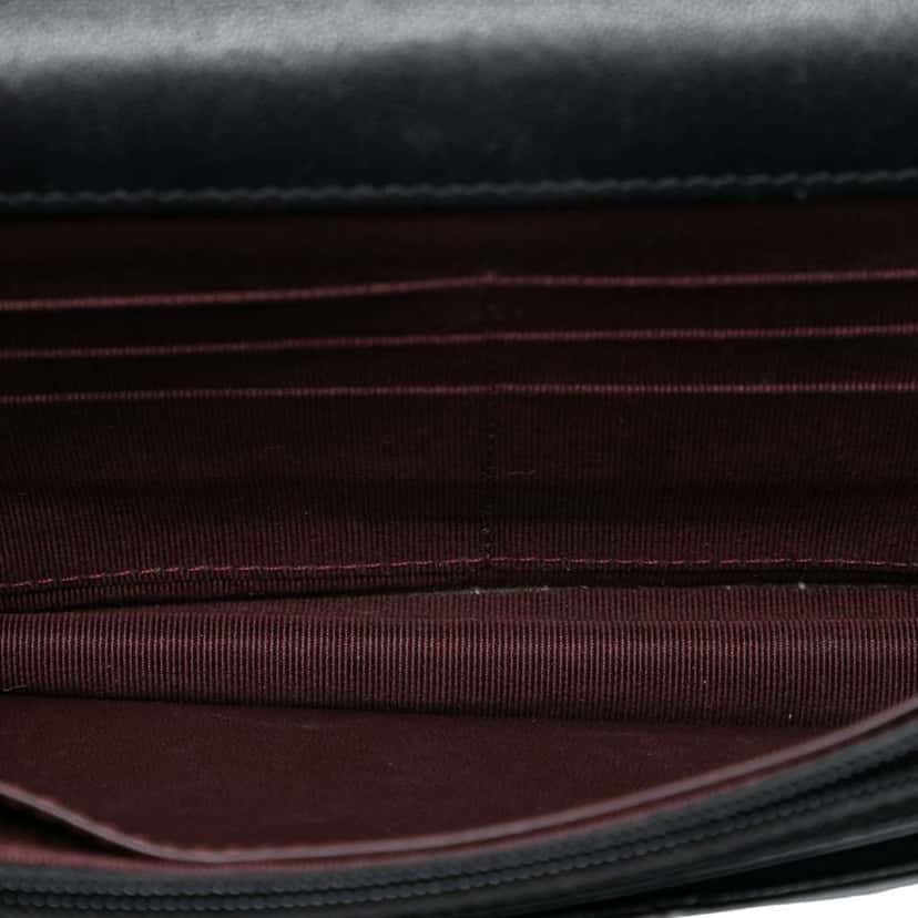 Chanel CC Quilted Lambskin Wallet On Chain Black Leather Good condition - Model View