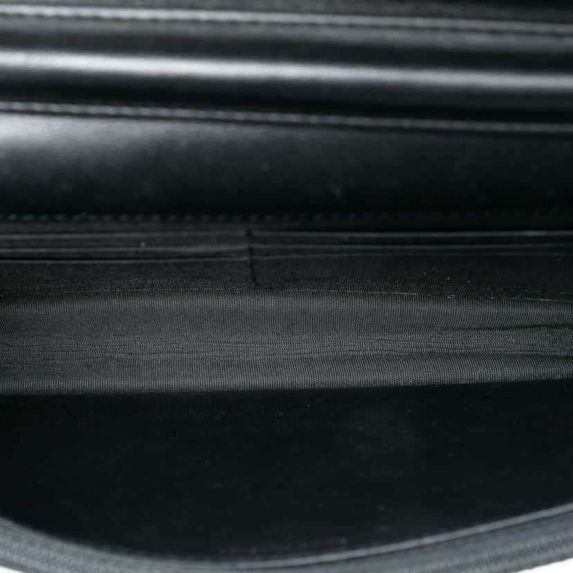 Chanel Pleated Crumpled Chevron Calfskin Le Boy Wallet On Chain Black Leather Very good condition - Model View