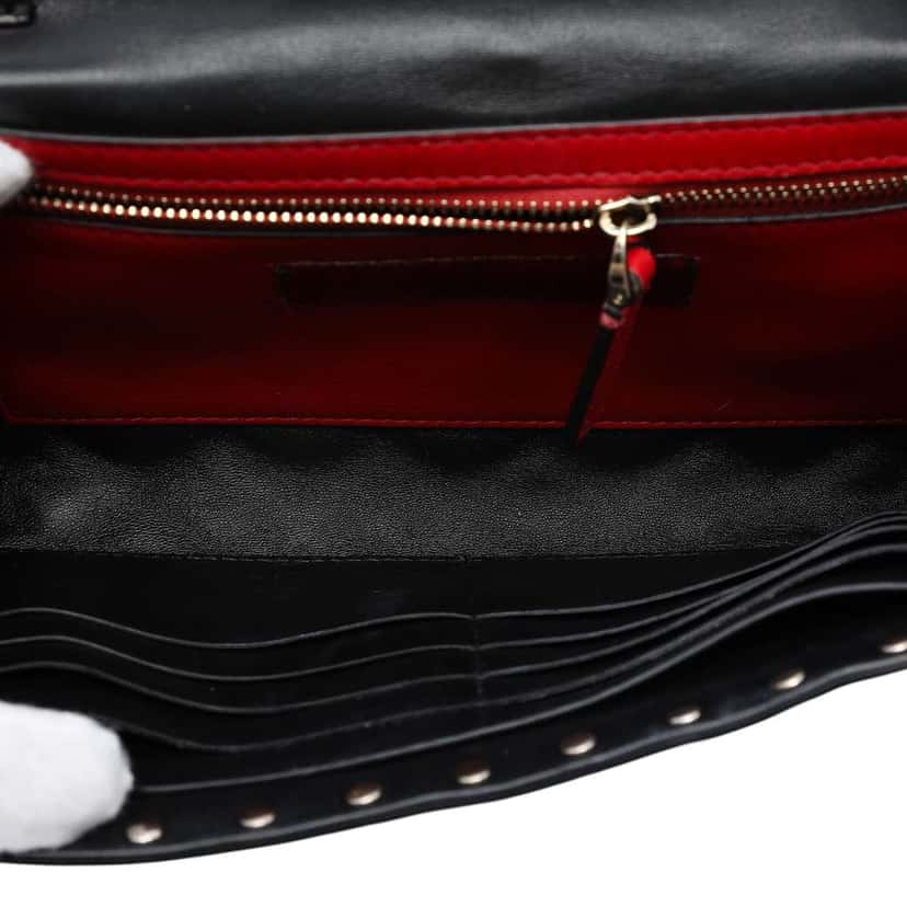 Valentino Nappa Rockstud Spike Wallet On Chain Black Leather Good condition - Model View