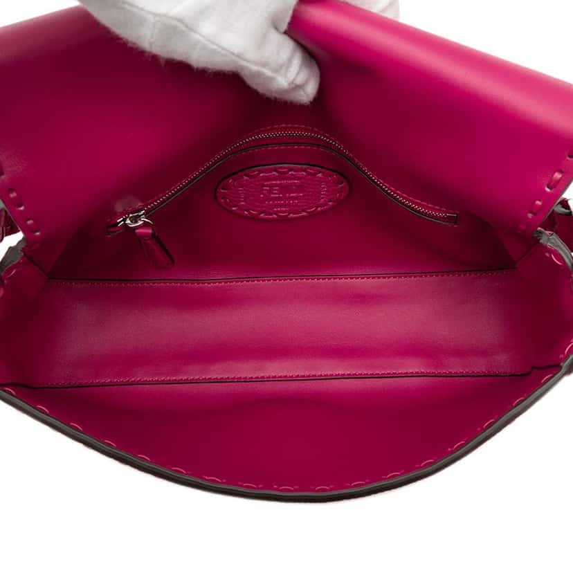 Fendi Leather Selleria Baguette Satchel Pink Leather Very good condition - Model View