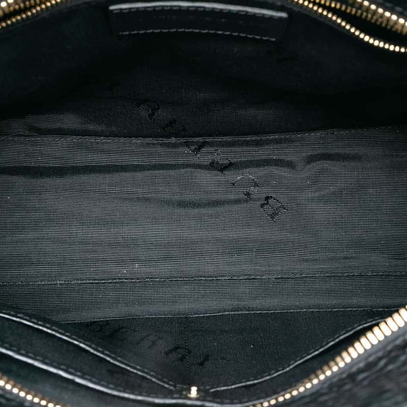 Burberry Medium Grained Leather Clifton Satchel Black Leather Very good condition - Model View