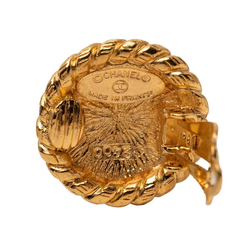 Chanel CC Gold Plated Round Clip On Earrings Gold Metal Good condition - Inside View