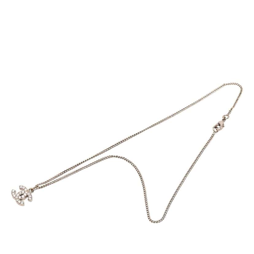 Chanel Silver Plated CC Rhinestone Pendant Necklace Silver Metal Good condition - Model View