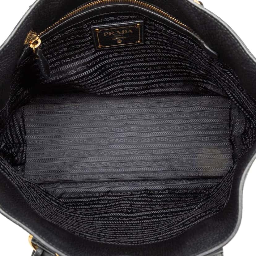 Prada Vitello Daino Embossed Logo Tote Black Leather Good condition - Model View
